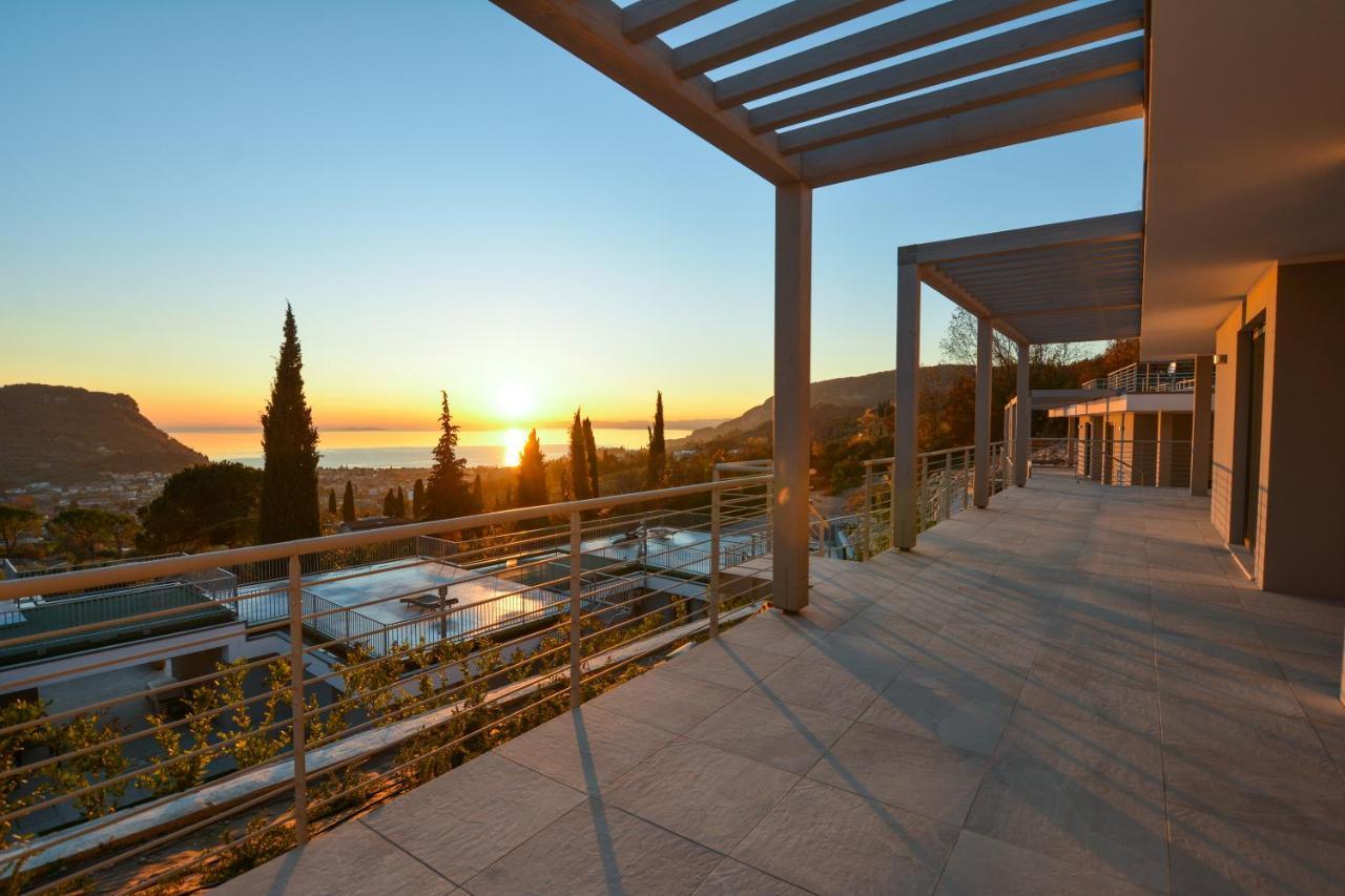 גארדה Sunset Lodge - Enjoy Holiday מראה חיצוני תמונה